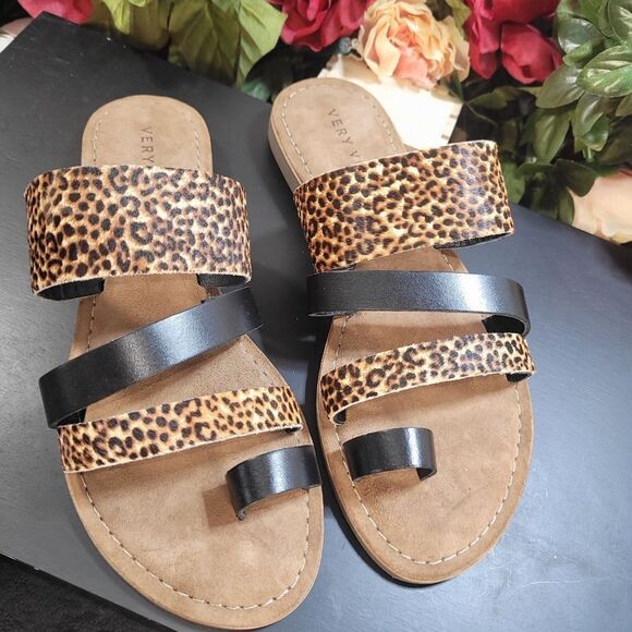 NIB Very Volatile Moshi Sandal - Picture 6 of 8